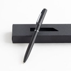 Esferográfica em alumínio emborrachado com detalhes gun metal Twistal