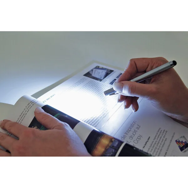 Esferográfica com mini lanterna LED, apontador laser e ponteira touch - Image 3
