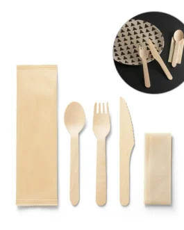 Conjunto de talheres em madeira