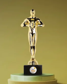 Troféu estatueta dourada