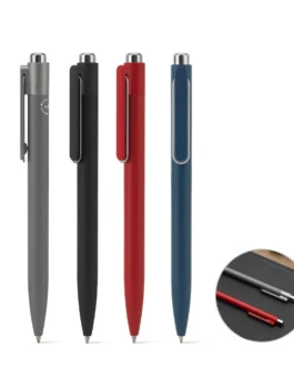 Esferográfica em alumínio reciclado com clipe inovador