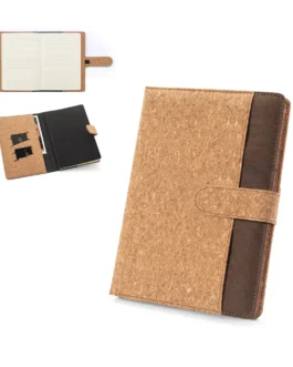 Pasta A5 em cortiça e poliéster reciclado (100% rPET) com bloco de notas removível
